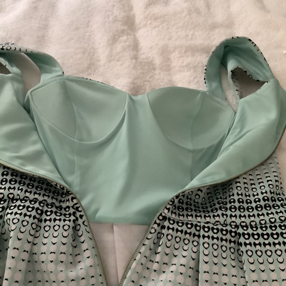 Guess dress mint green with black white dots built-in bra size 12 - Picture 7 of 9